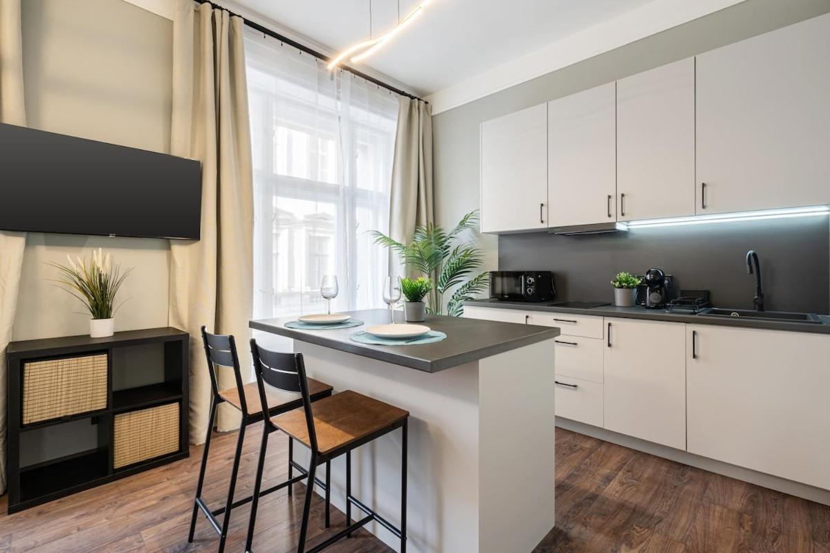 Premium 4 Bedroom On Maria St * Budapest