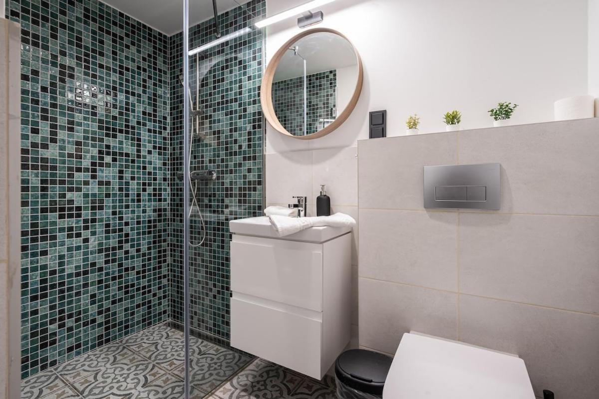 Premium 4 Bedroom On Maria St Apartment Budapest