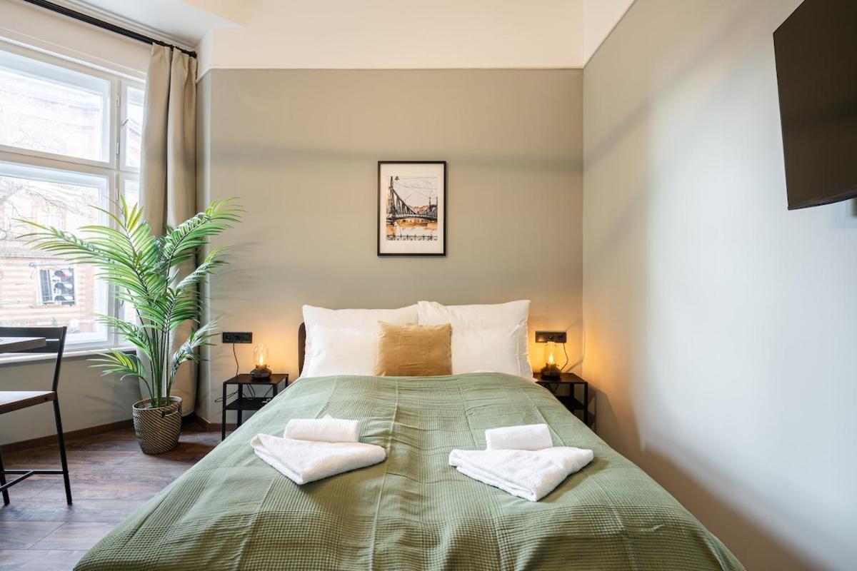 Premium 4 Bedroom On Maria St *