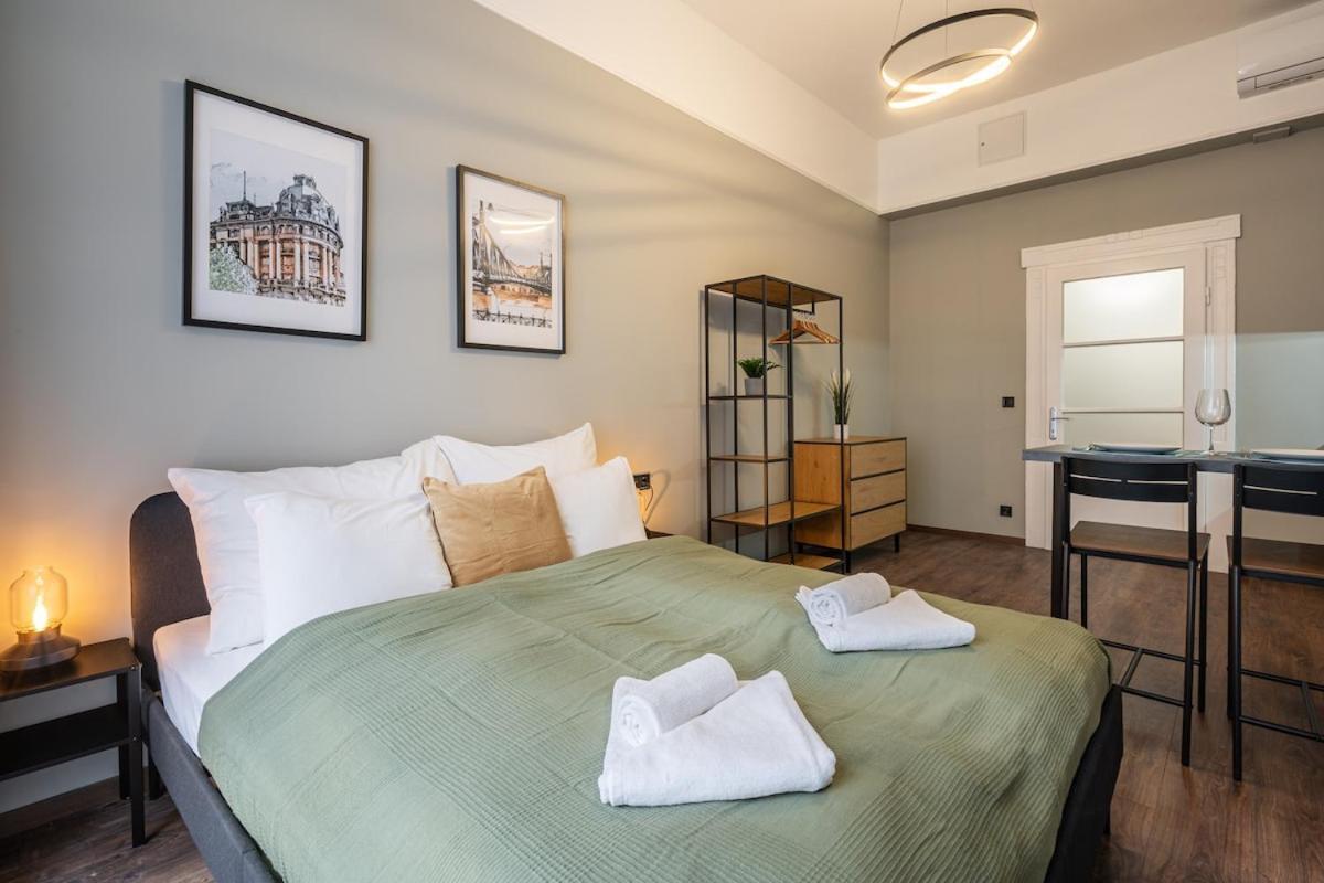Premium 4 Bedroom On Maria St *