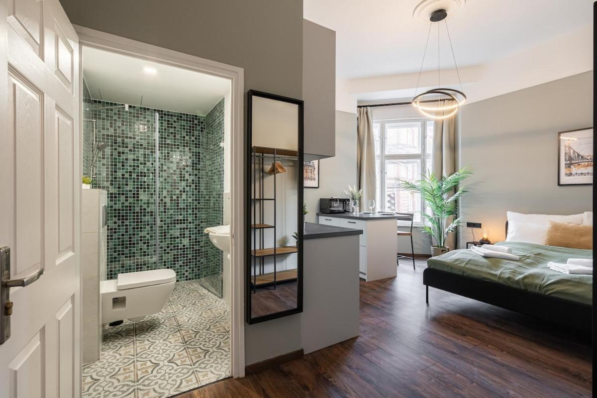 Apartment Premium 4 Bedroom On Maria St Budapest