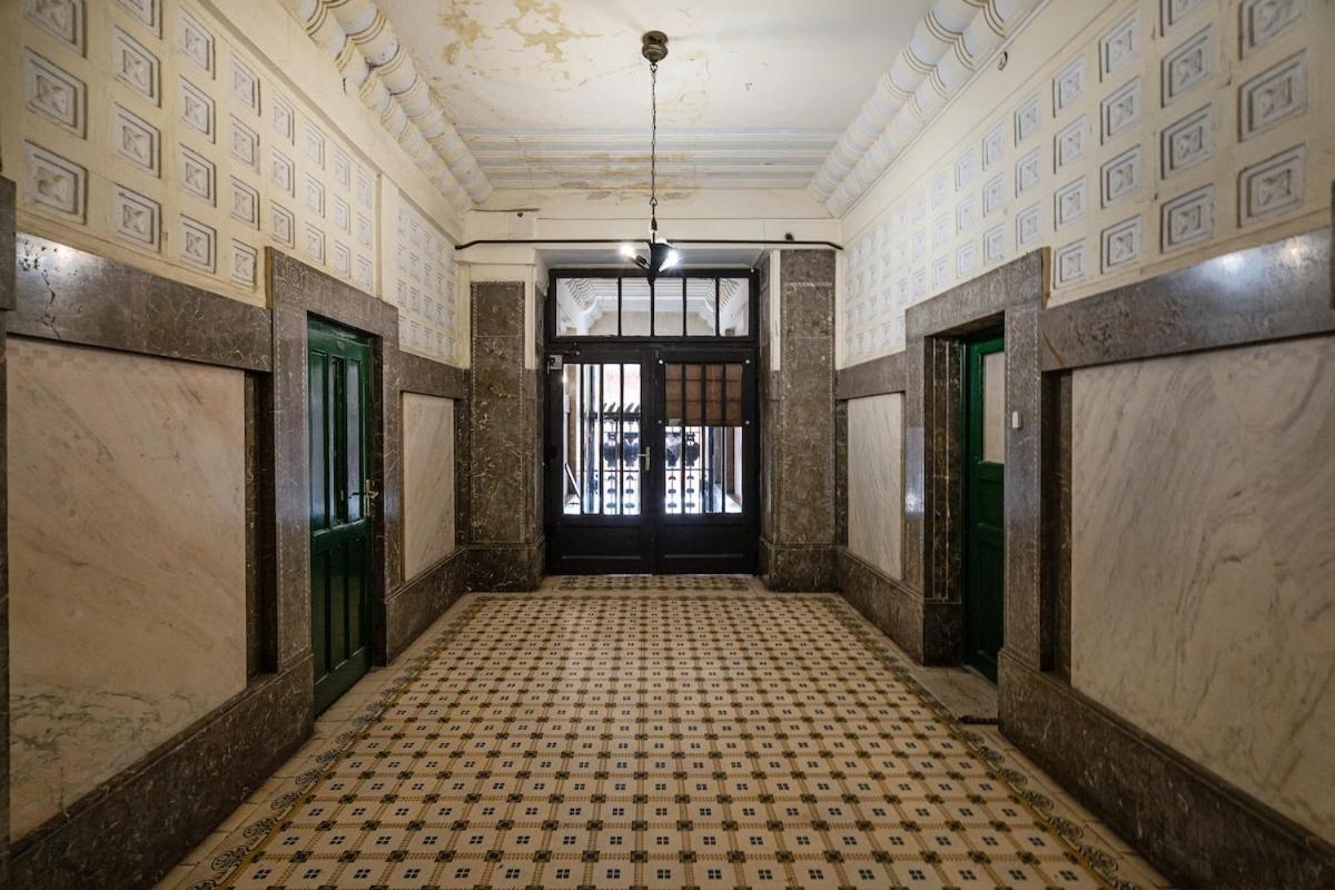Premium 4 Bedroom On Maria St Apartment